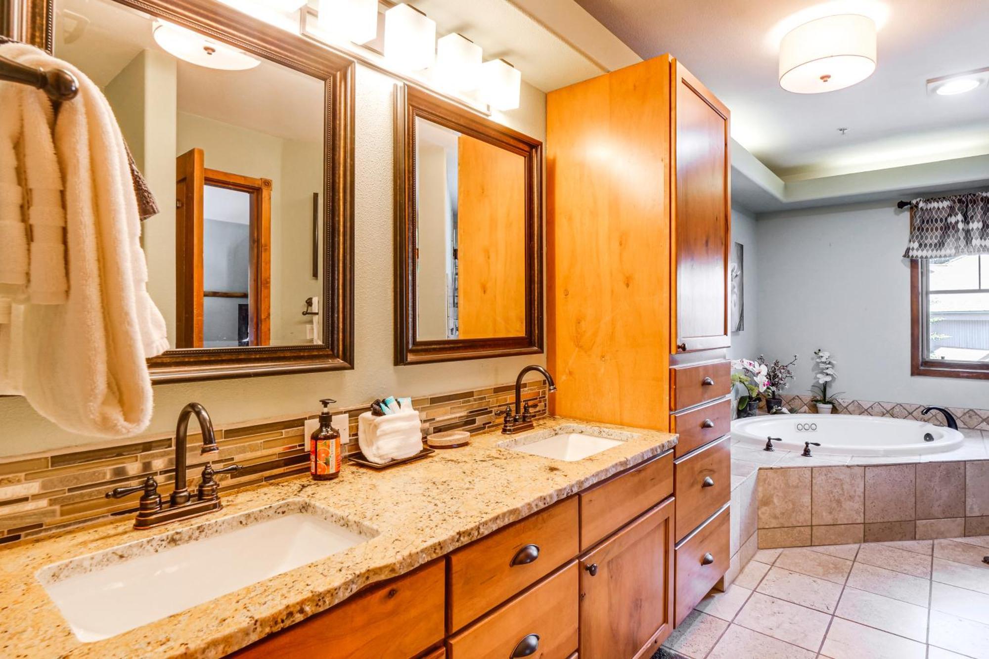 Breck Condo With Pool And Hot Tub Access Walk To Lift Breckenridge Zewnętrze zdjęcie
